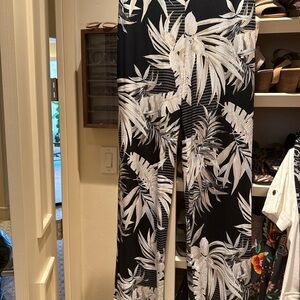 Frank Lyman Design Black and White Tropical Wide Leg Pants